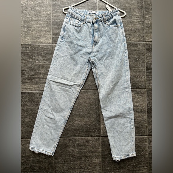 Zara Jeans - mom fit - Picture 2 of 4